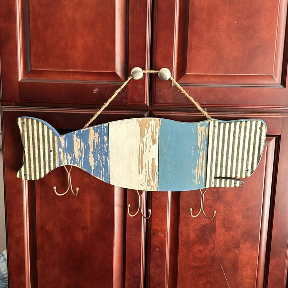 Nautical Rustic Wooden Whale Wall Hanging with hooks